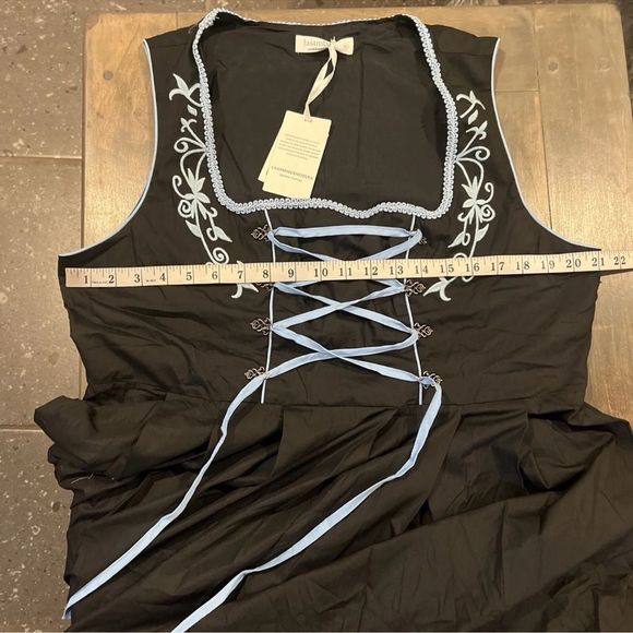 XL16-18 Trachten,Oktoberfest,Germanfest Dirndl Dress,3-pc,Blue Roses embroidered - Picture 11 of 14